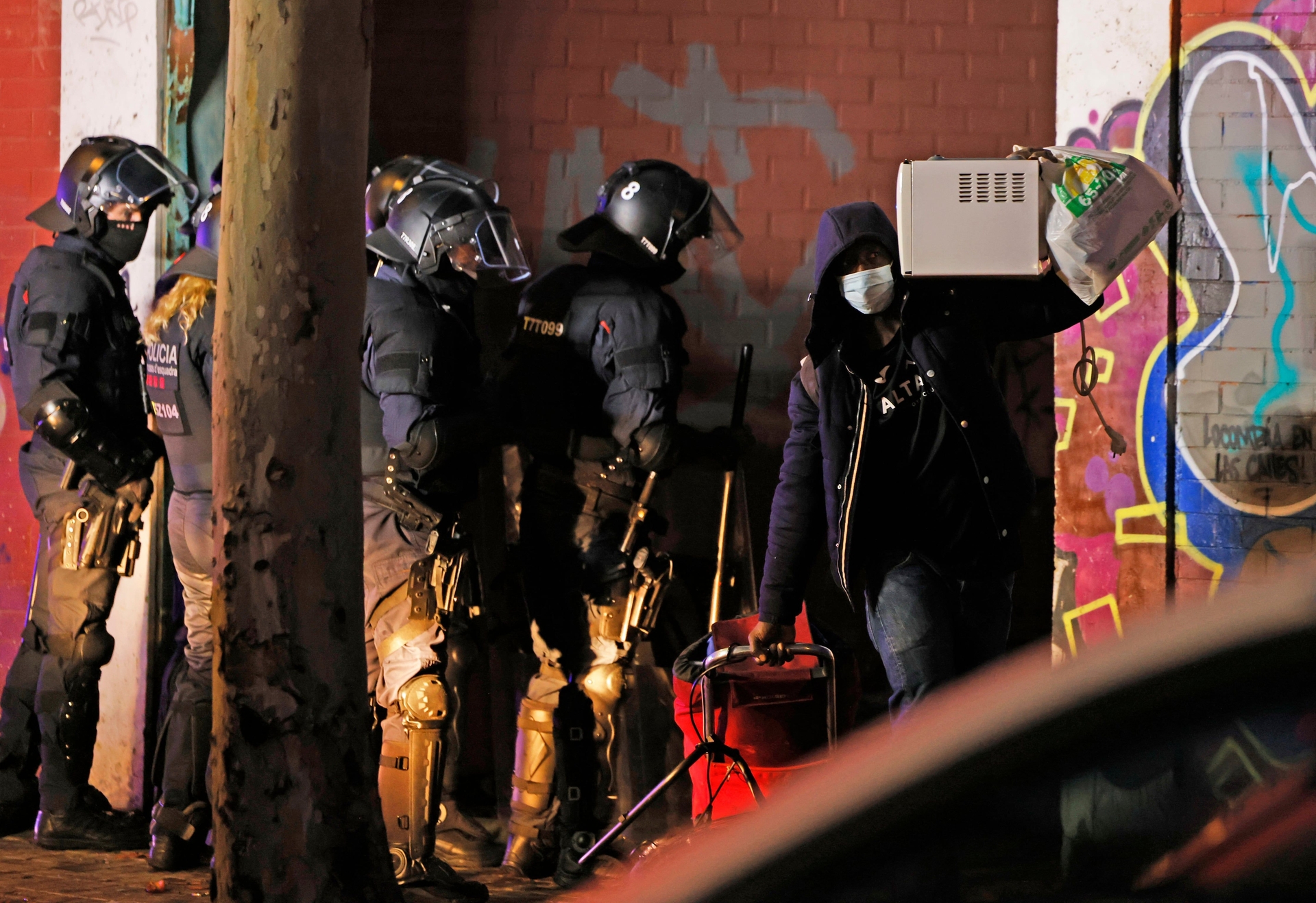 Desalojo em Badalona Gera Debate sobre Direitos Humanos