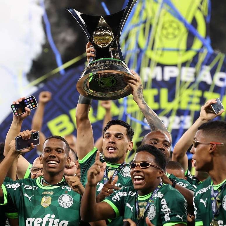 Com emoção: Palmeiras conseguiu viradas importantes para conquistar os três títulos de 2023