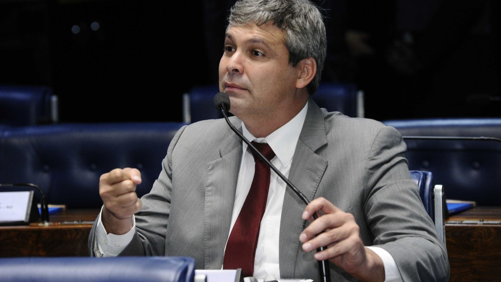 PL pedirá cassação de Lindbergh após deputado chamar Zambelli de 'terrorista'