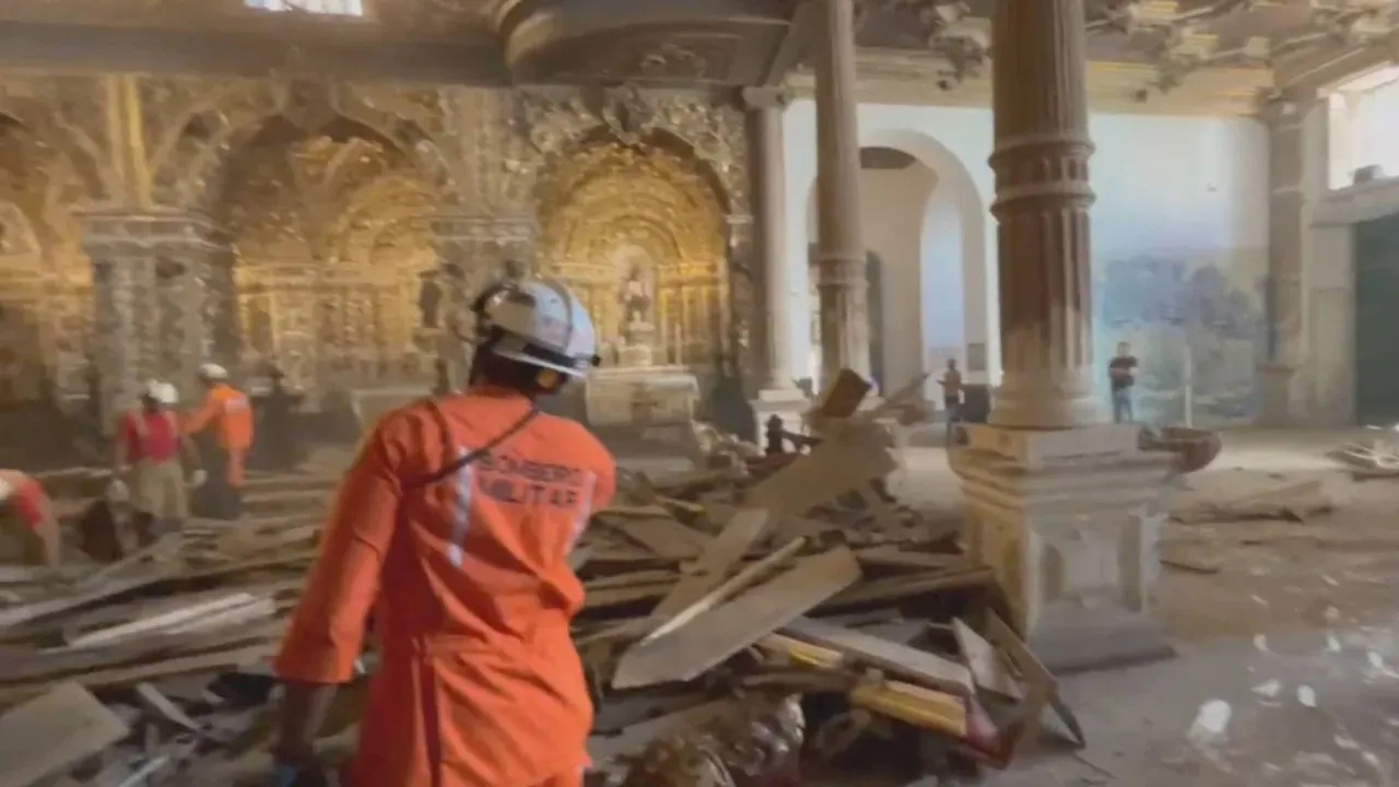 Perícia da PF em igreja de Salvador investiga acidente fatal