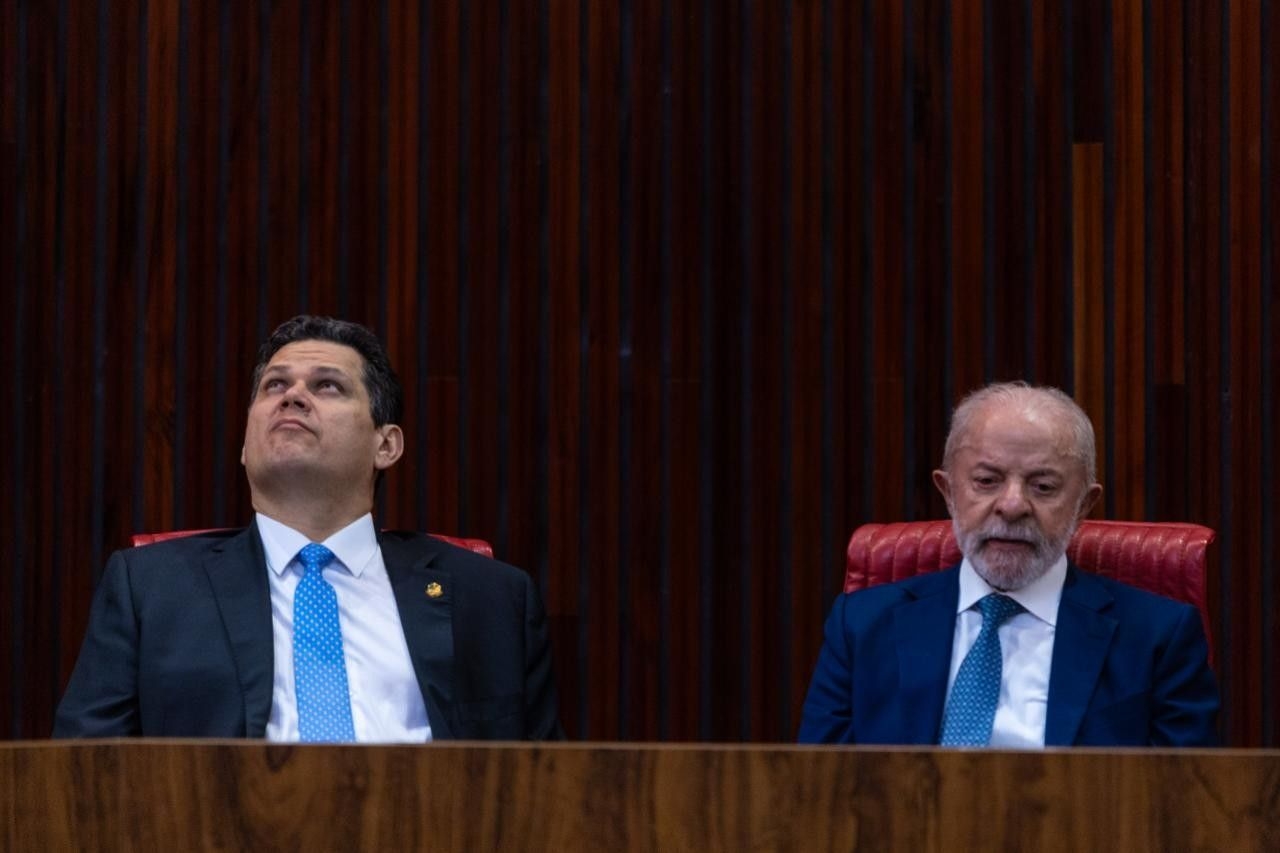 Encontro Frio entre Lula e Alcolumbre Indica Distância Política