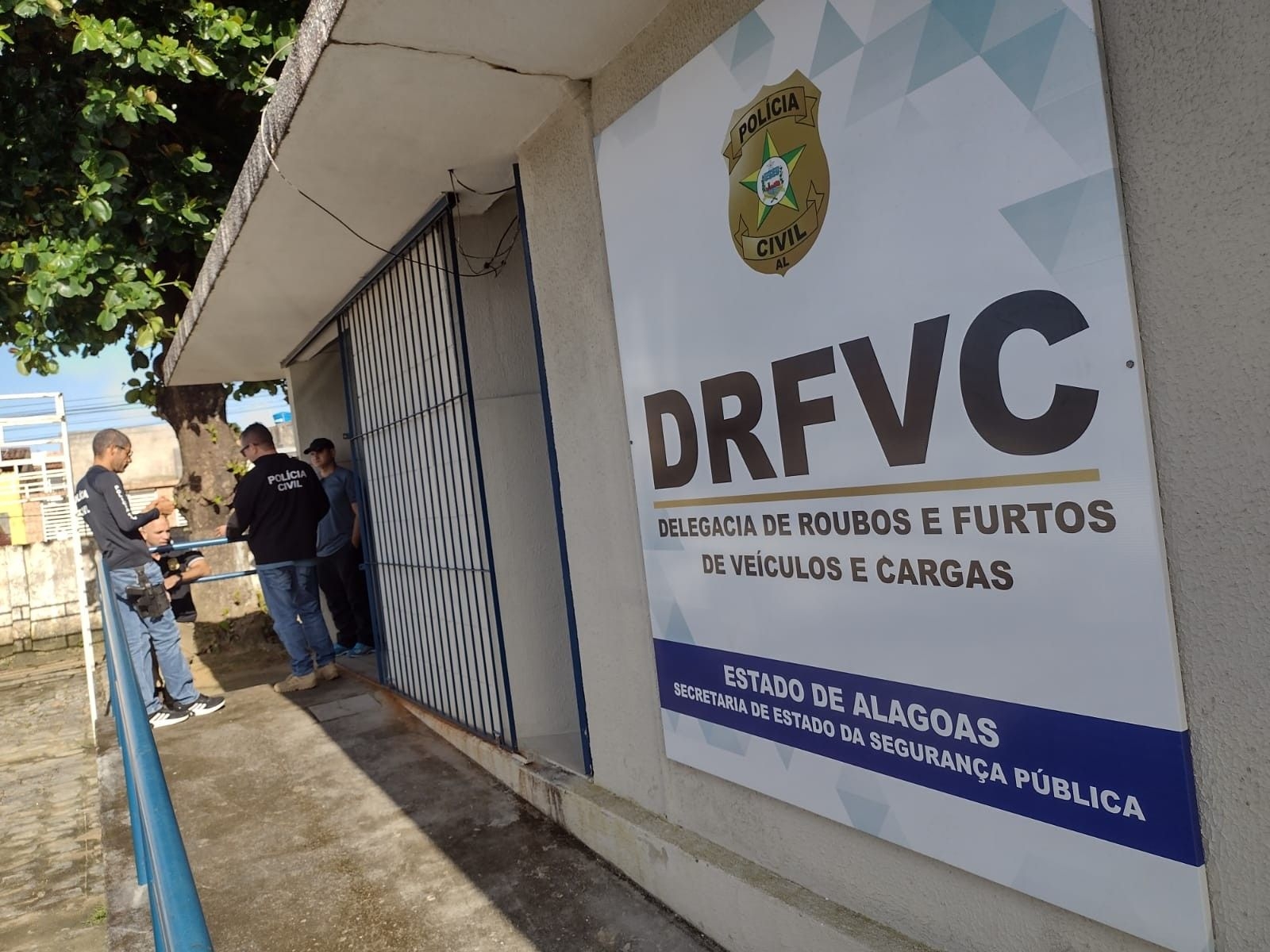 Trio preso em Alagoas com carro roubado confessa crime