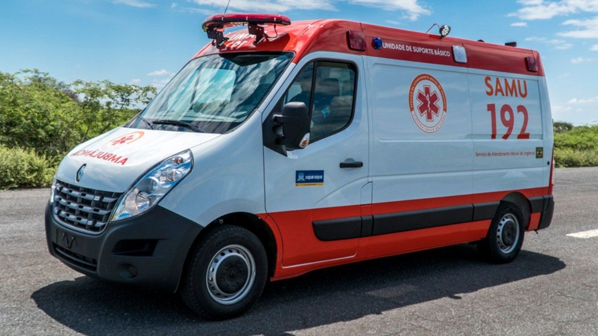 Polícia investiga jovem morta com iPhones colados ao corpo