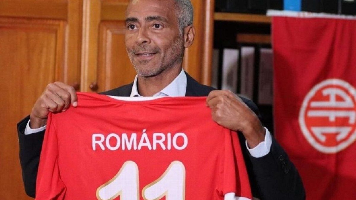 Romário critica efetividade da Lei Brasileira de Inclusão