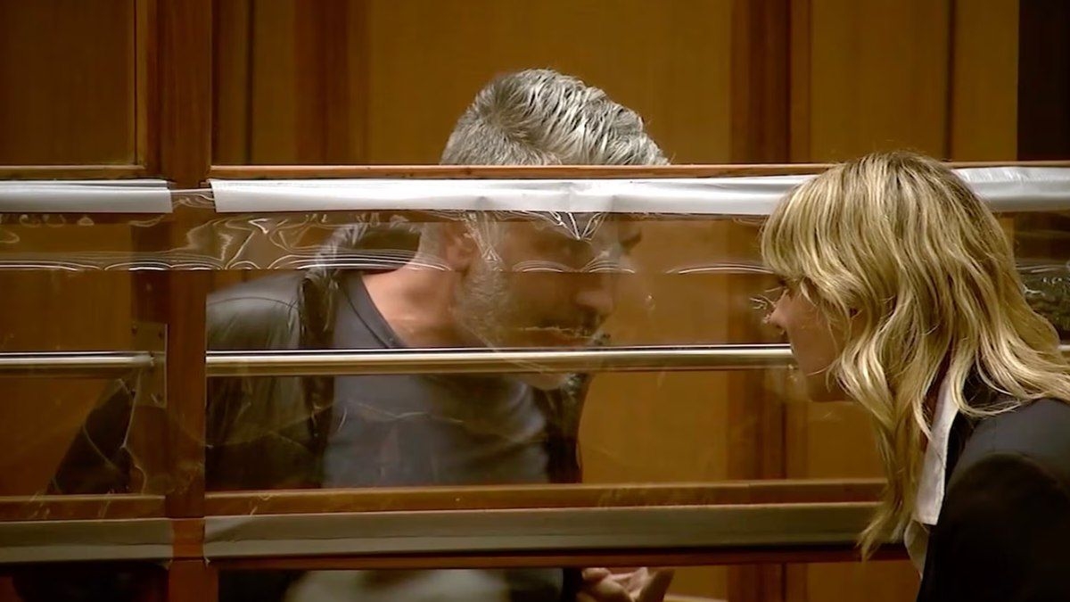 Homem se passa por bombeiro e comete 27 crimes em LA