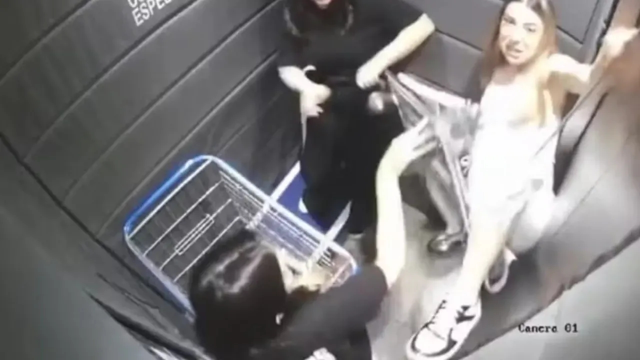 Amigas salvam jovem pendurada em elevador em Curitiba