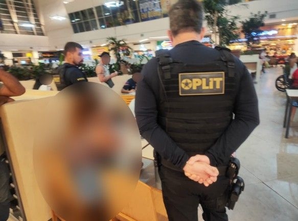 Mulher presa ao tentar vender celular furtado em Maceió