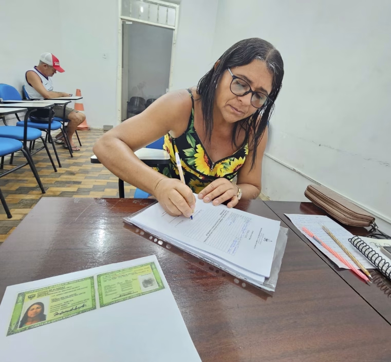 Feirantes de Penedo realizam recadastramento com a Prefeitura