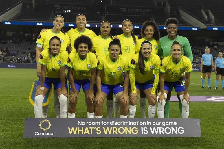 Atuações ENM: Coletivo da Seleção vai bem e goleia; veja notas