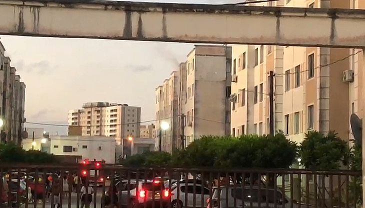 Mulher invadiu e ateou fogo em apartamento após cobrar dívida de moradora, diz Polícia