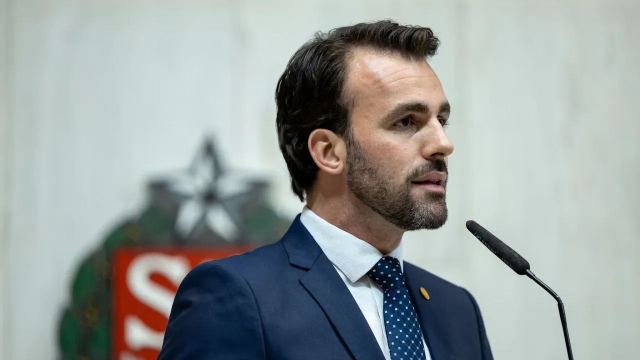 Promotoria pede prisão de Lucas Bove por agressão à ex-esposa