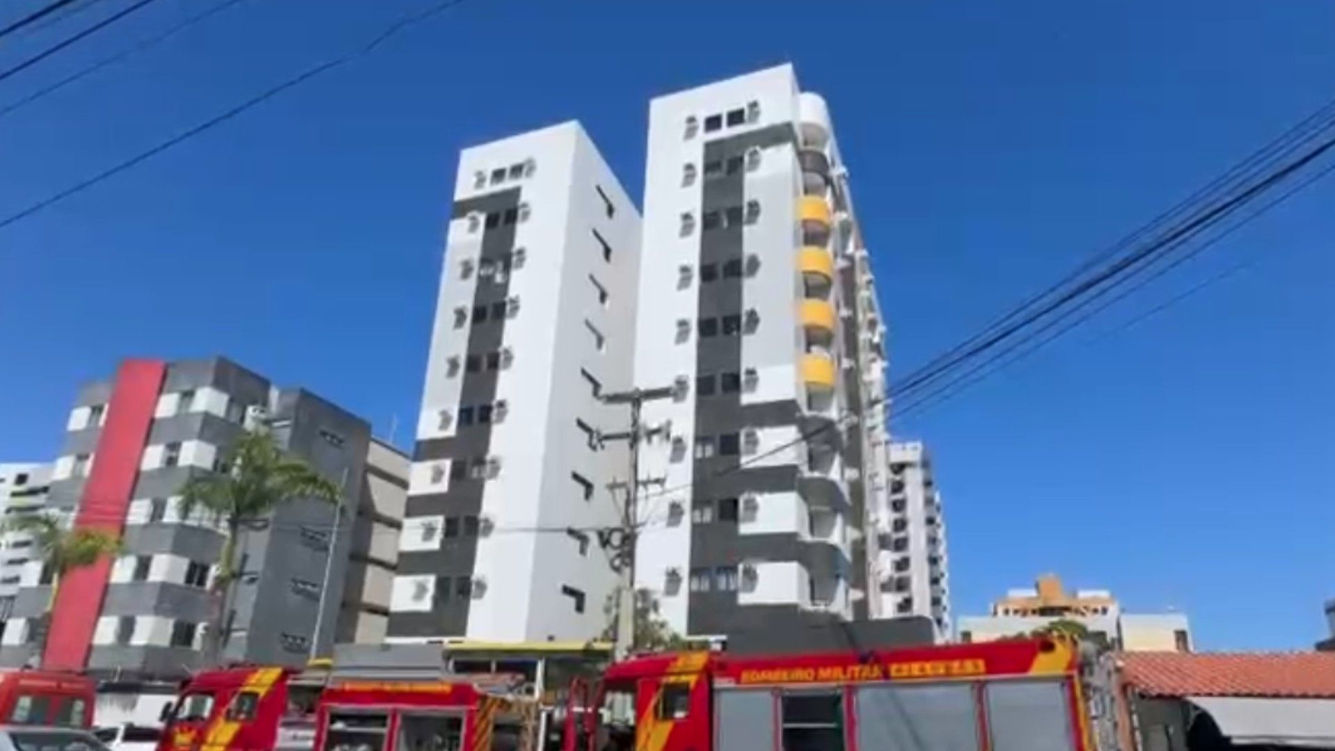 Incêndio assusta moradores de prédio na Ponta Verde