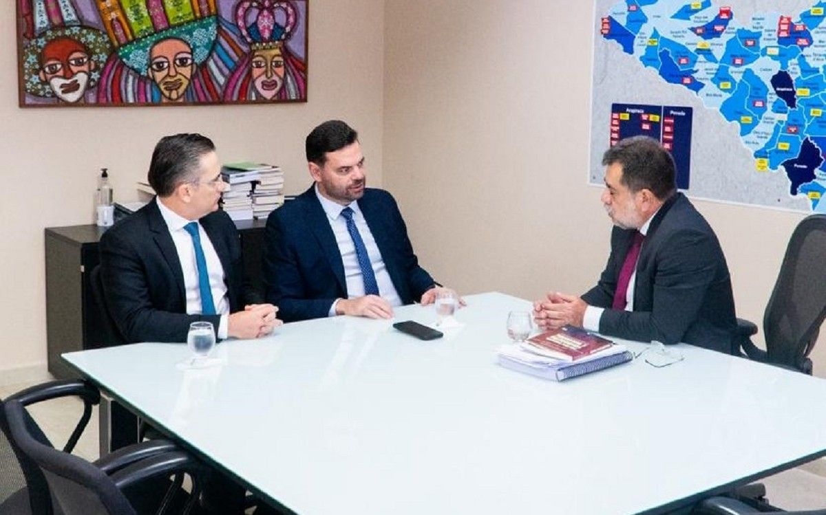 Grupo fiscaliza problemas de água em Maceió e região