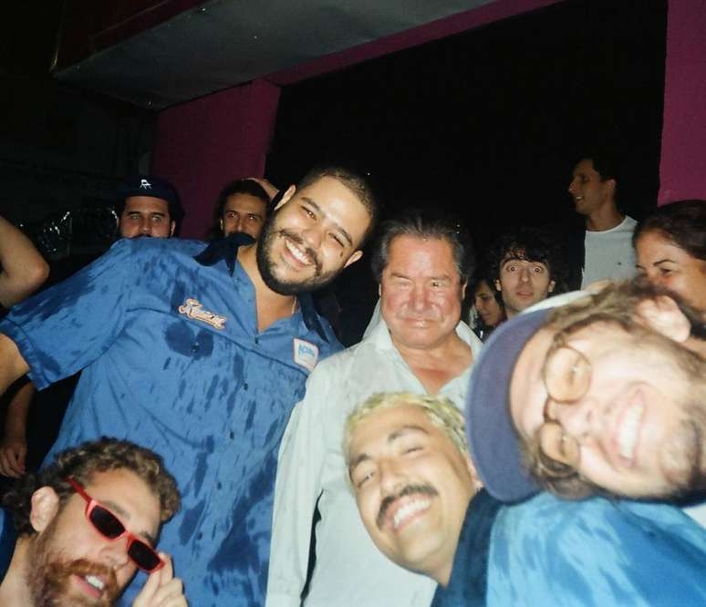 Pedrinho, o garçom aposentado que virou hit, é relembrado no bar do Dionísio: 'Fará falta'