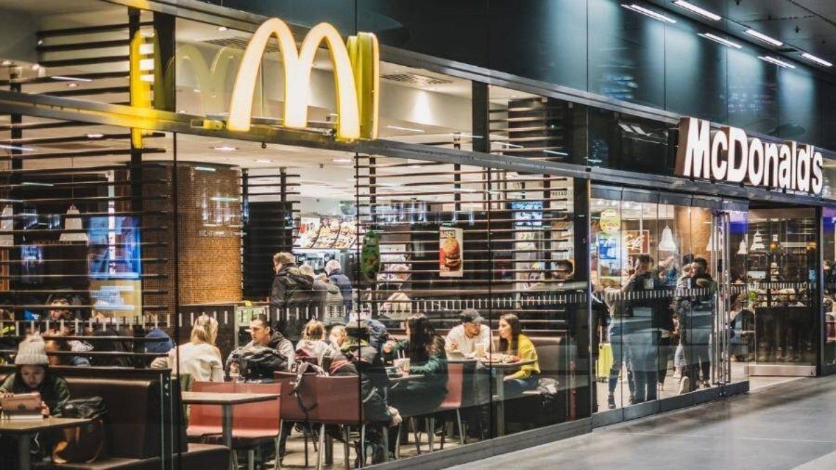 McDonald’s inova com loja de dois andares em Jaraguá do Sul