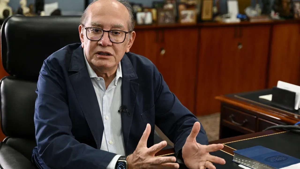 Gilmar Mendes e Câmara discutem crise entre Poderes