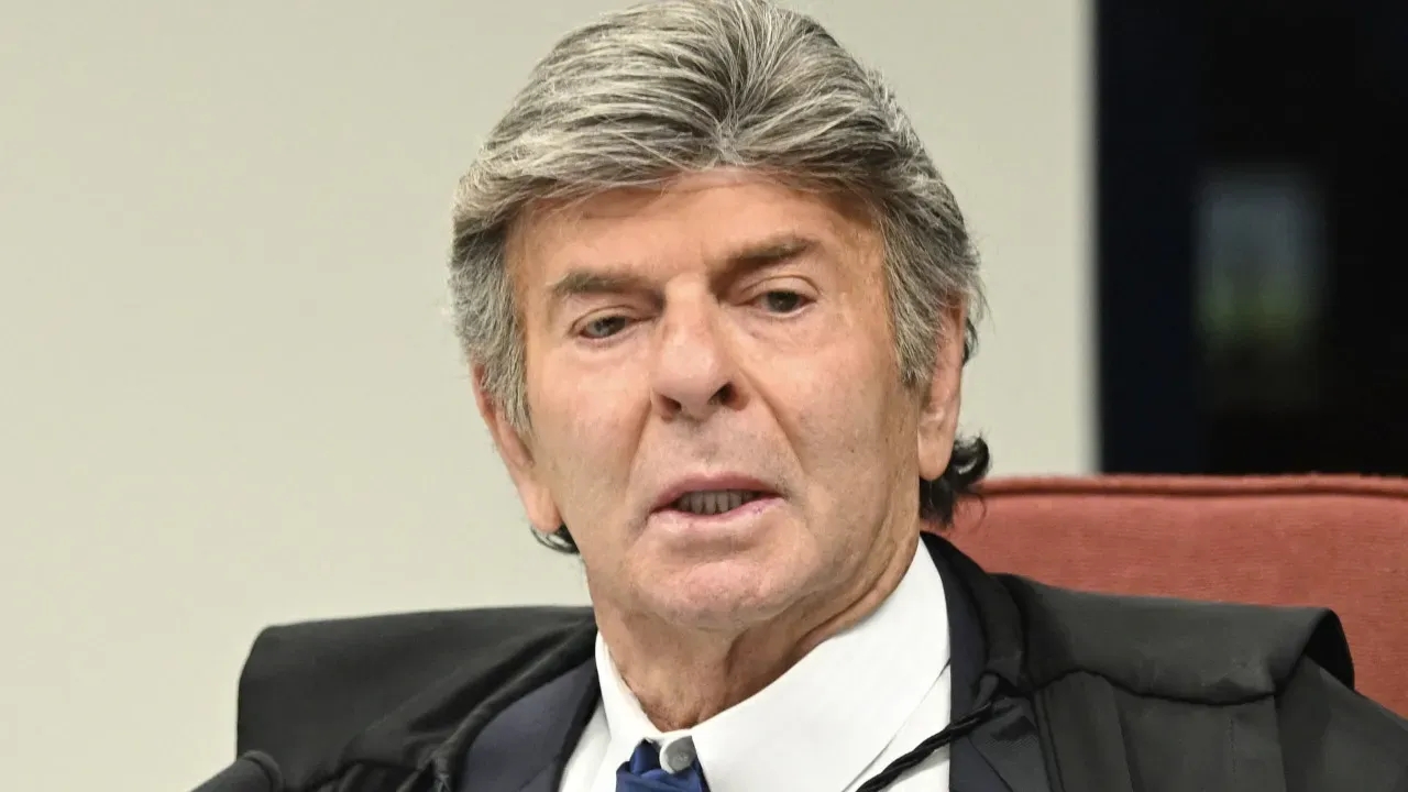 Mudanças no Voto de Fux e Implicações para Bolsonaro