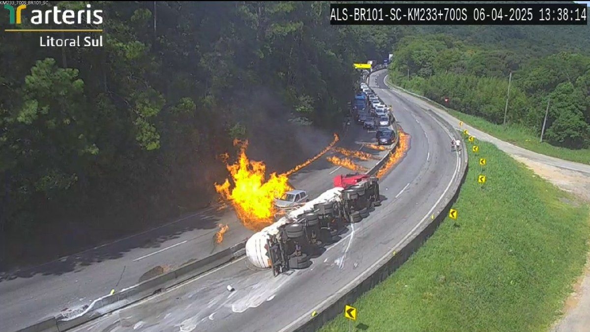 Acidente grave na BR-101 provoca explosão e feridos