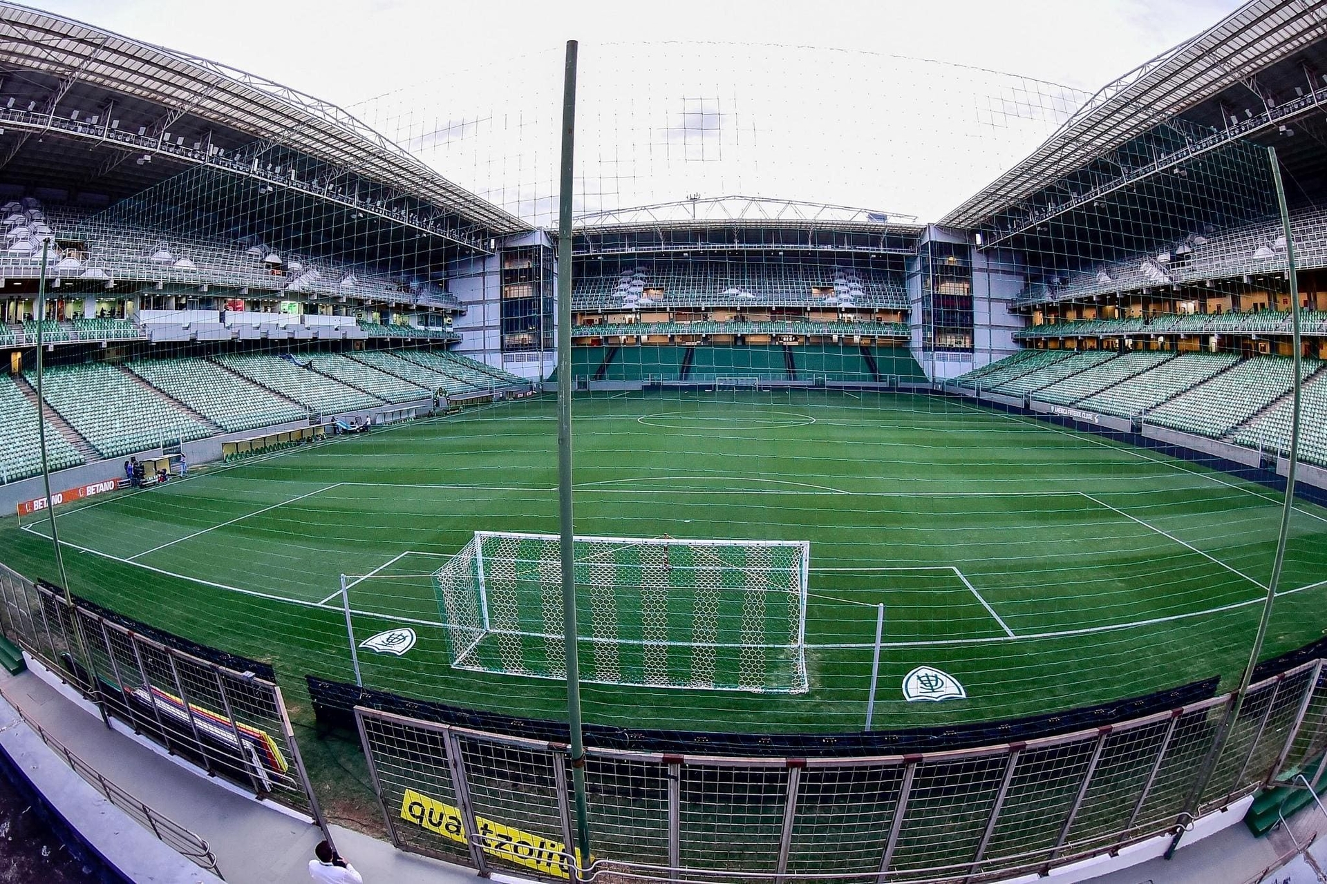 América-MG e CRB: onde assistir e escalações da partida