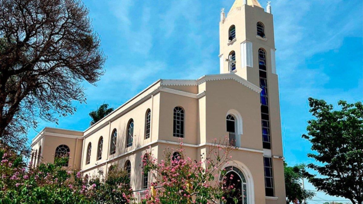 Hóstias consagradas são roubadas em igreja de MG