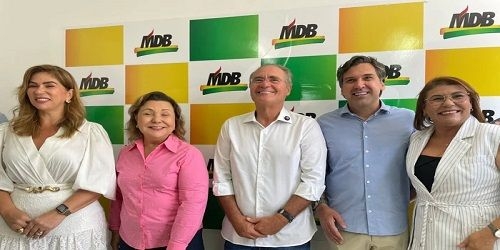 Renan Calheiros é reconduzido ao comando do MDB com força renovada