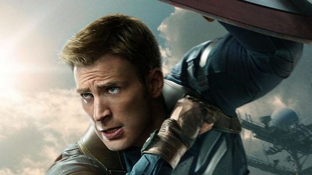 Steve Rogers enfrenta crise de identidade e patriotismo