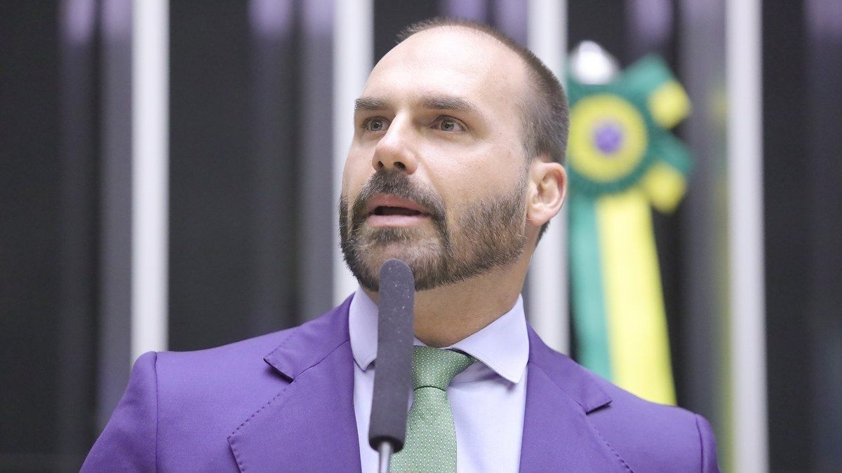 Eduardo Bolsonaro pode ter mandato cassado por faltas