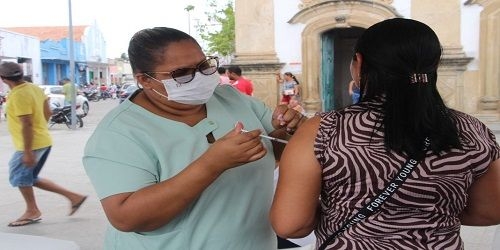 Prefeitura de Penedo realizará grande ação de vacinação contra Covid no comércio da cidade