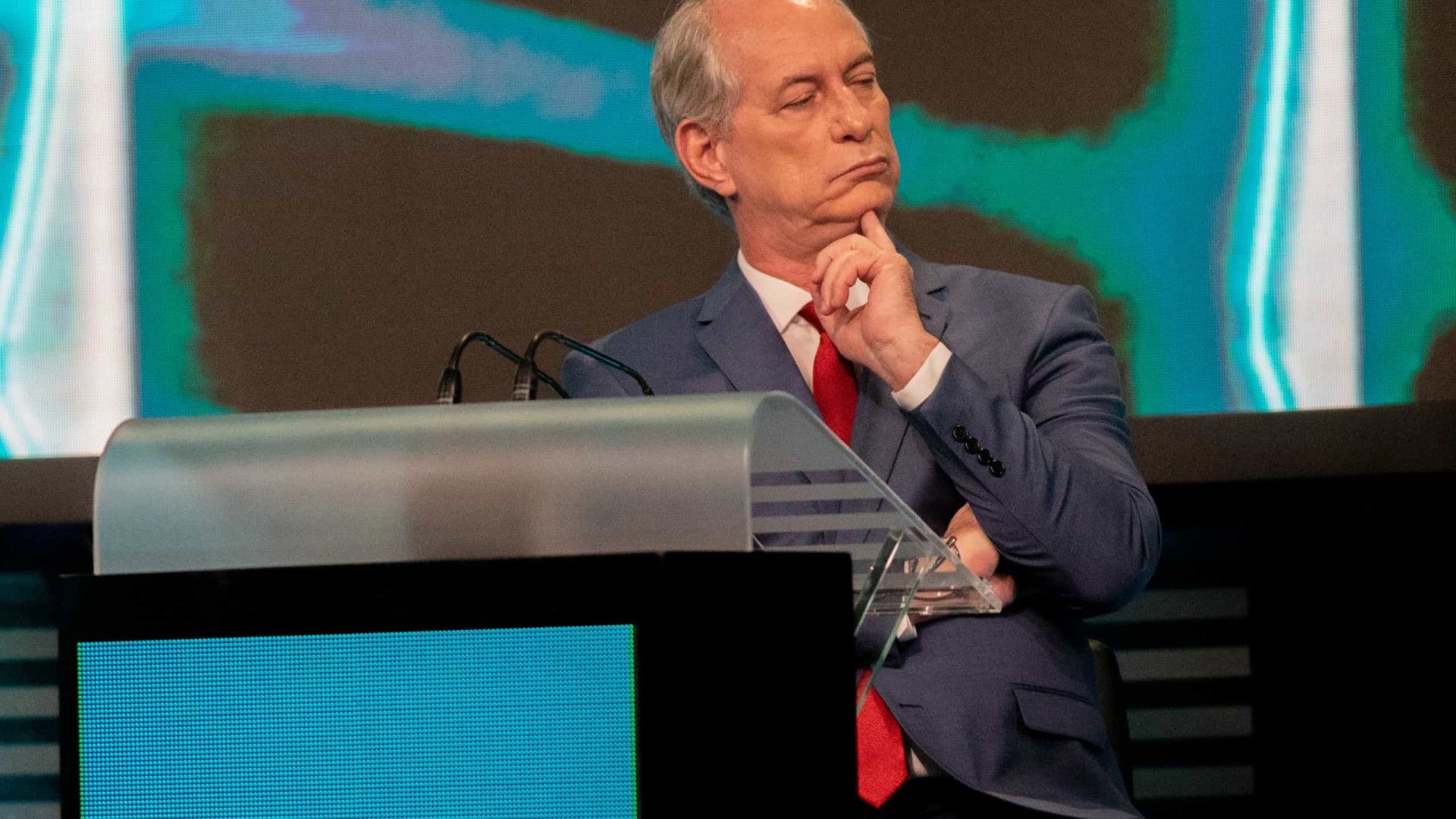 Ciro Gomes diz que não quer mais disputar eleições: 'Asfixiado por aqueles por quem lute'