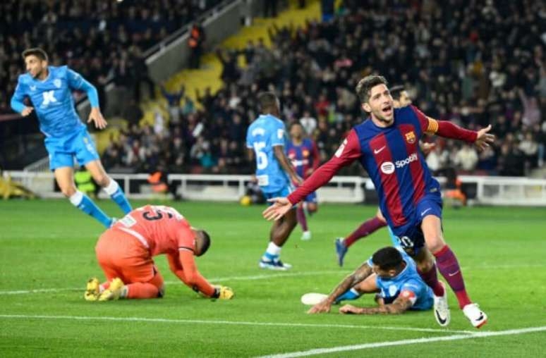 Sergi evita tropeço do Barcelona para o lanterna. E apela à torcida: 'Nos apoie'