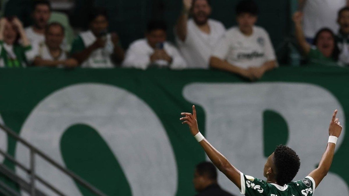 Palmeiras goleia com Estêvão em sua despedida