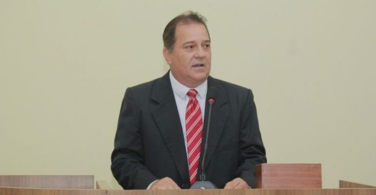 Vereador denuncia contratação de instituto em prejuízo de concurso para servidores