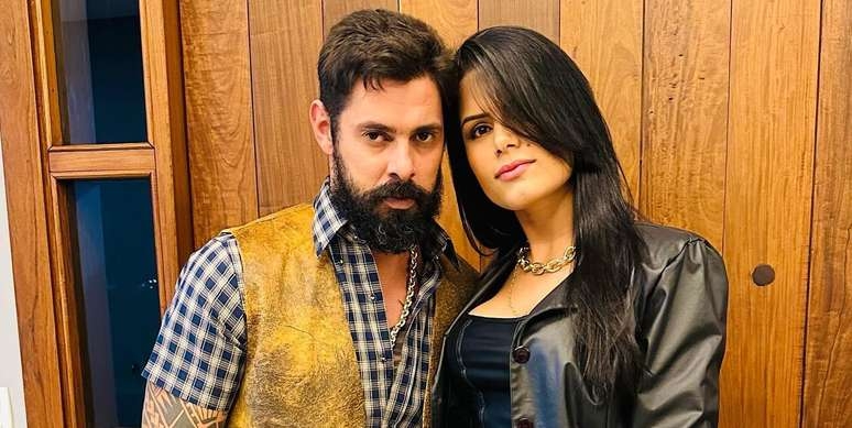 Postagens da esposa de João Carreiro indicavam revivolta na cirurgia do sertanejo