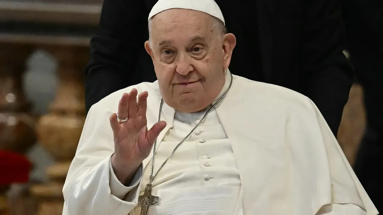 Vaticano cancela eventos do papa Francisco devido à saúde