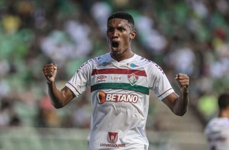 Lelê bate metas, e Fluminense notifica Itaboraí Profute para comprá-lo