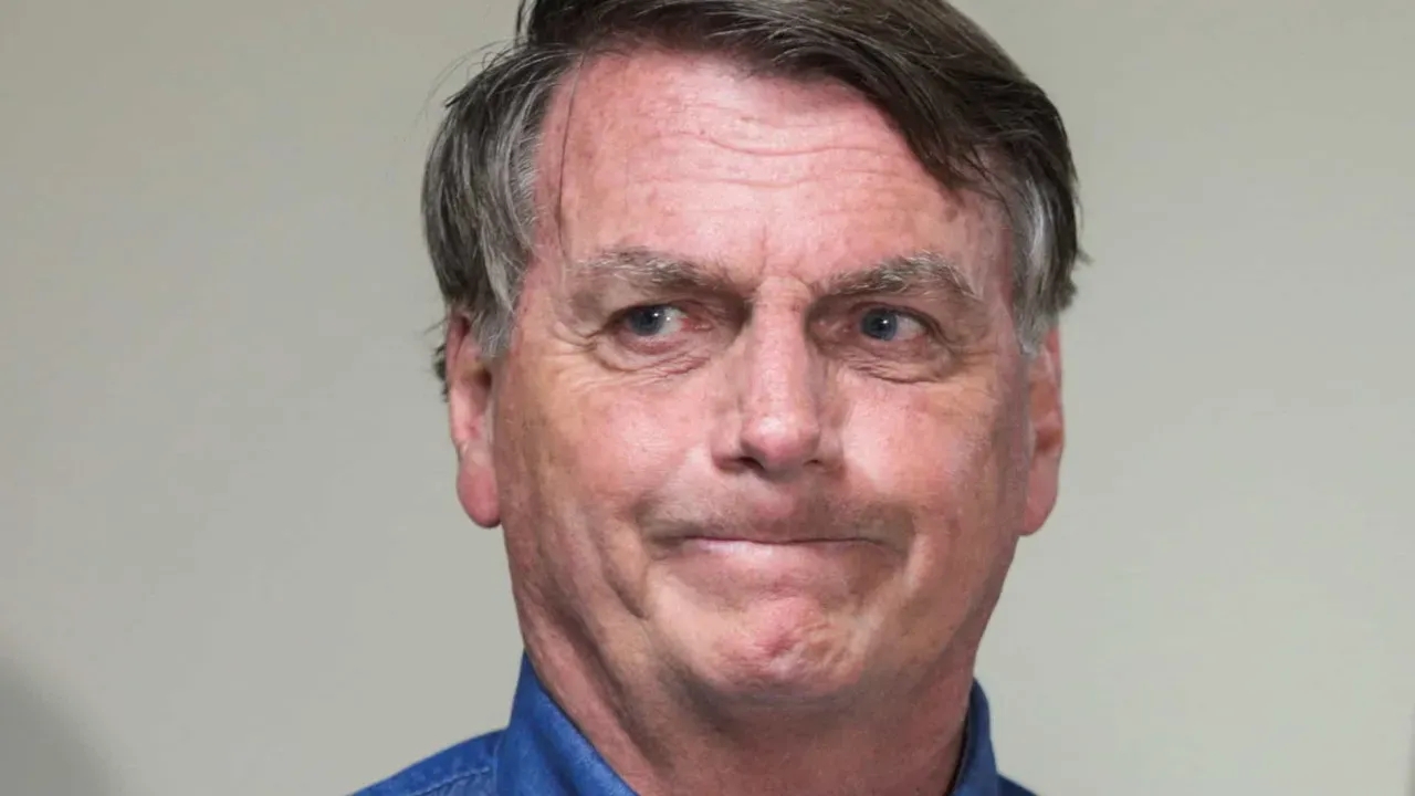 Bolsonaro se recusa a comentar sanção do EUA a Moraes