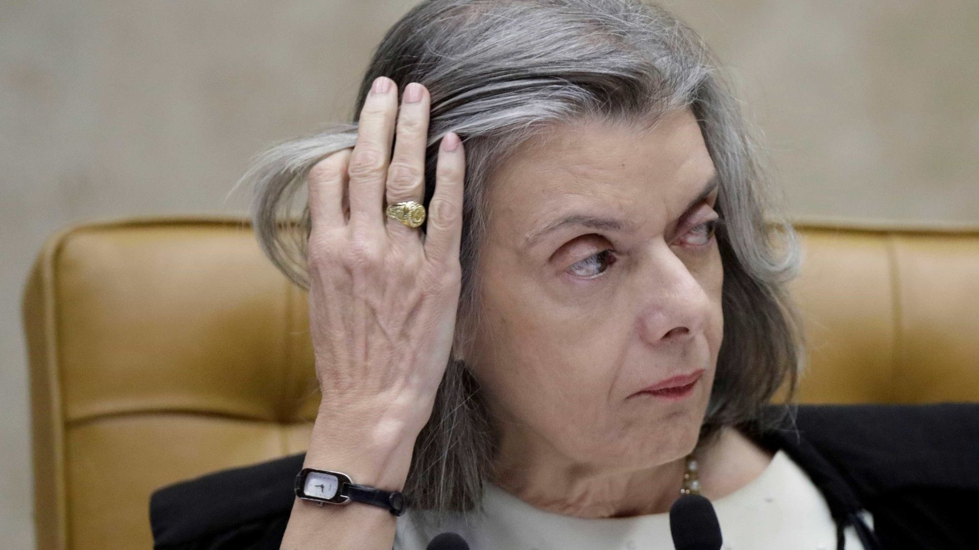 Cármen rebate fala de Marçal sobre mulheres e critica X de Musk: 'Brasil não é quintal de ninguém'