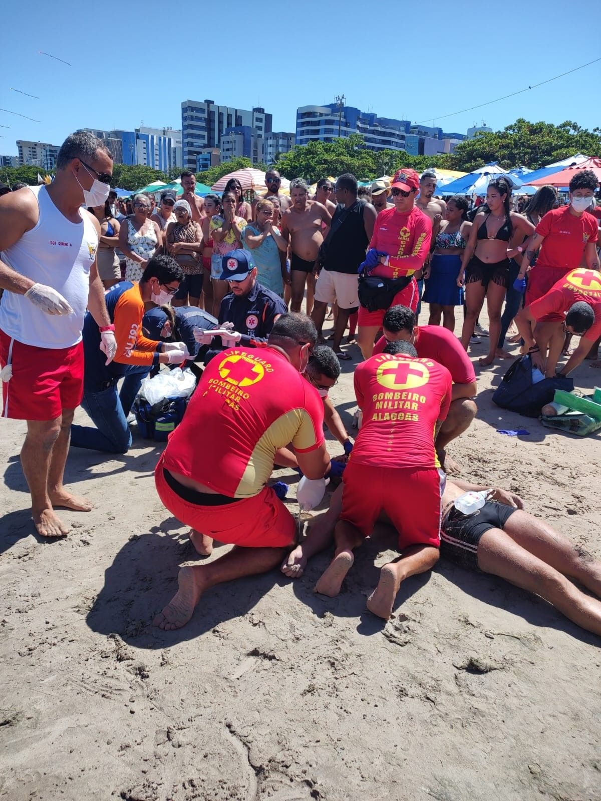 Homem se afoga e morre na Praia da Pajuçara em Maceió