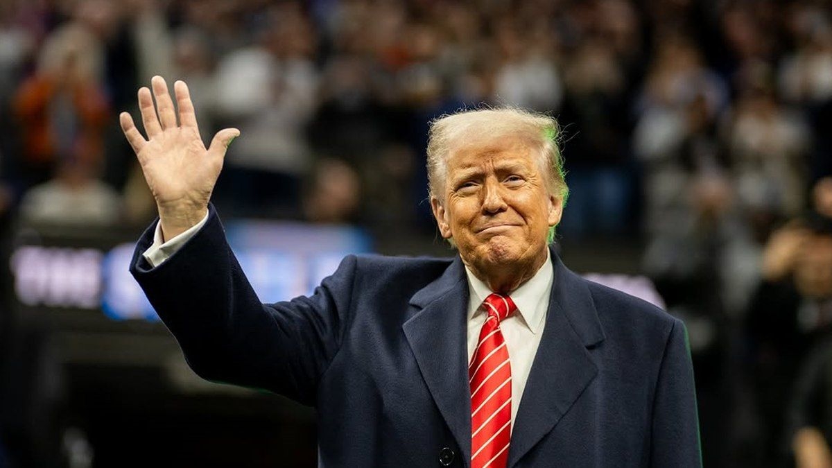 Trump adia mais uma vez proibição do TikTok nos EUA