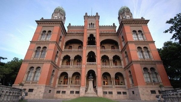 Homem de Uganda é isolado no Rio por suspeita de ebola