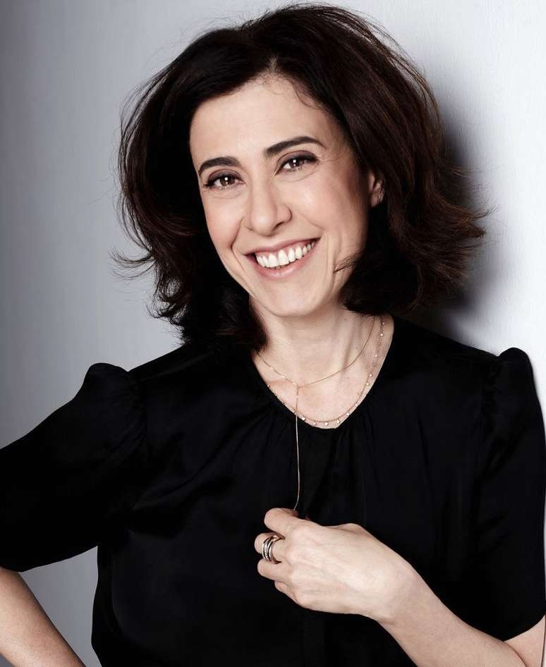 Fernanda Torres ganha apoio de famosos e simpatia de fãs antes do Globo de Ouro 2025