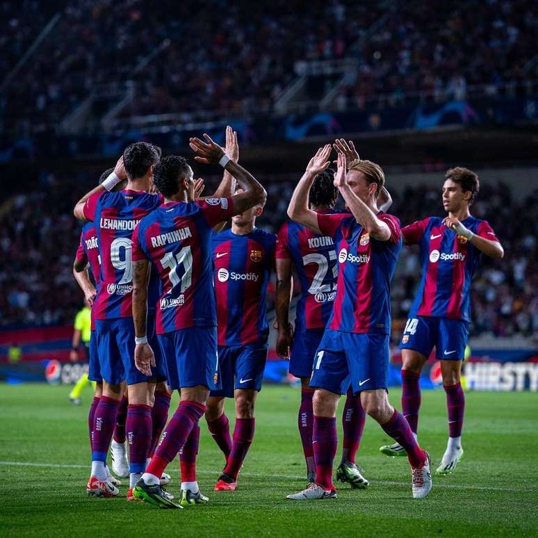 Titular do Barcelona recebe oferta de renovação, mas pensa em deixar o clube ao fim do contrato, afirma jornal