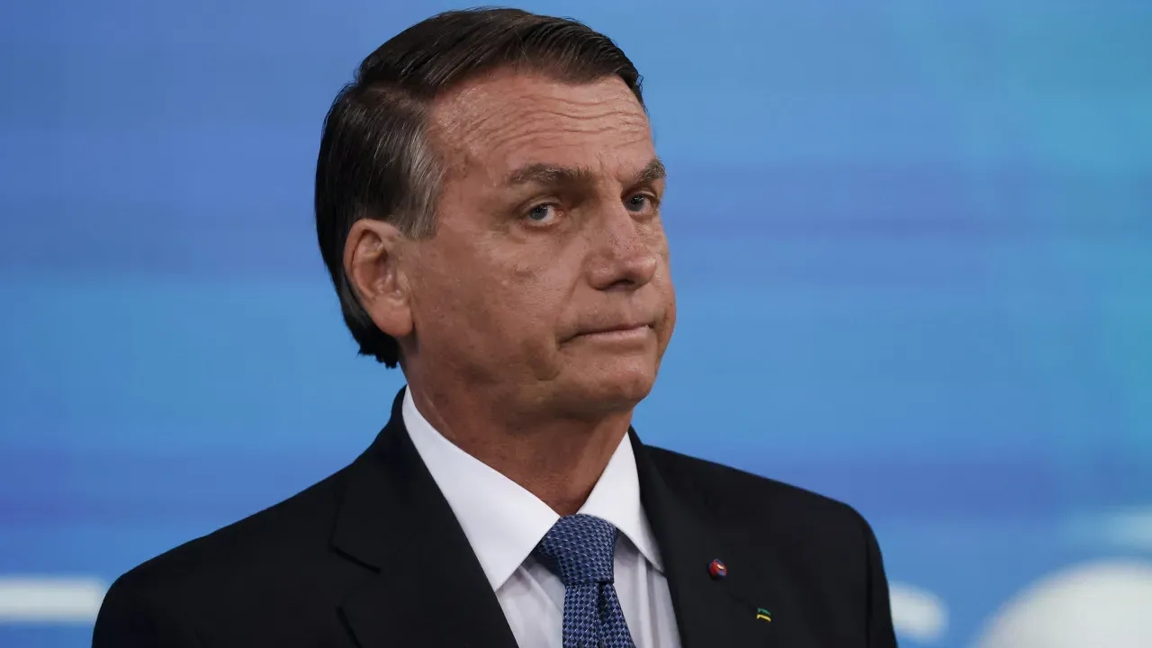 Mudança na Lei da Ficha Limpa pode impactar Bolsonaro
