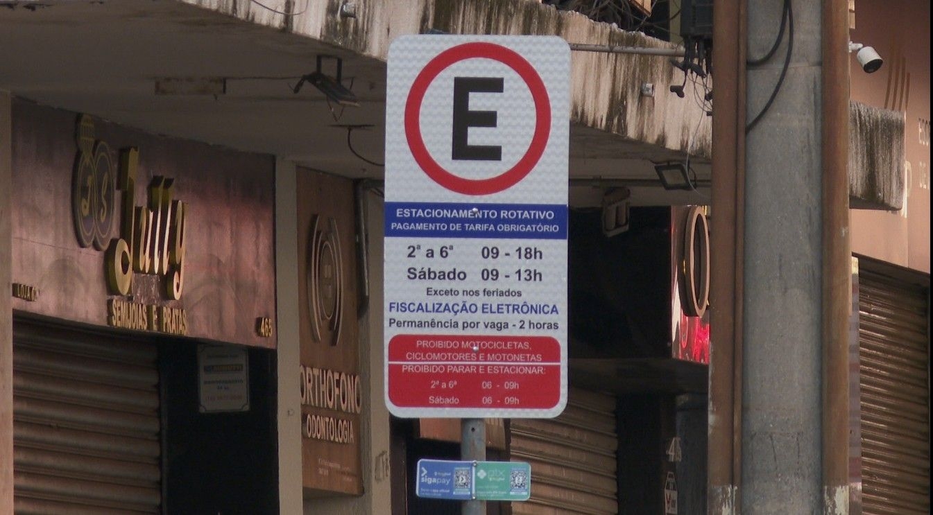 Multas na Área Azul geram reclamações de motoristas em Ribeirão Preto