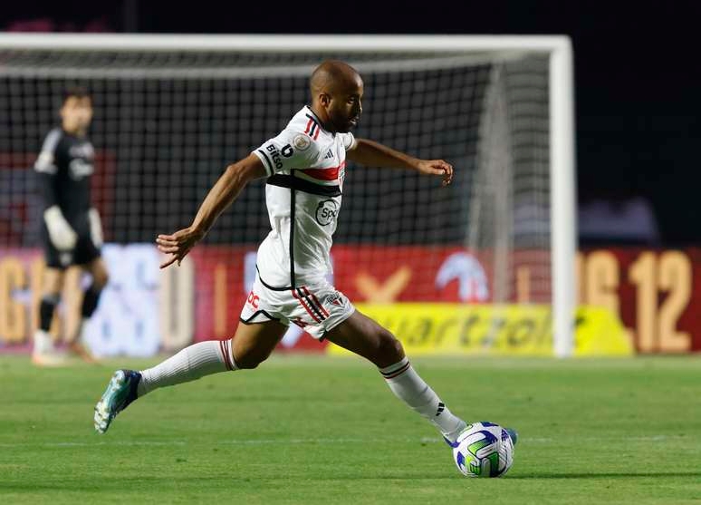 São Paulo anuncia renovação de Lucas Moura por mais três temporadas