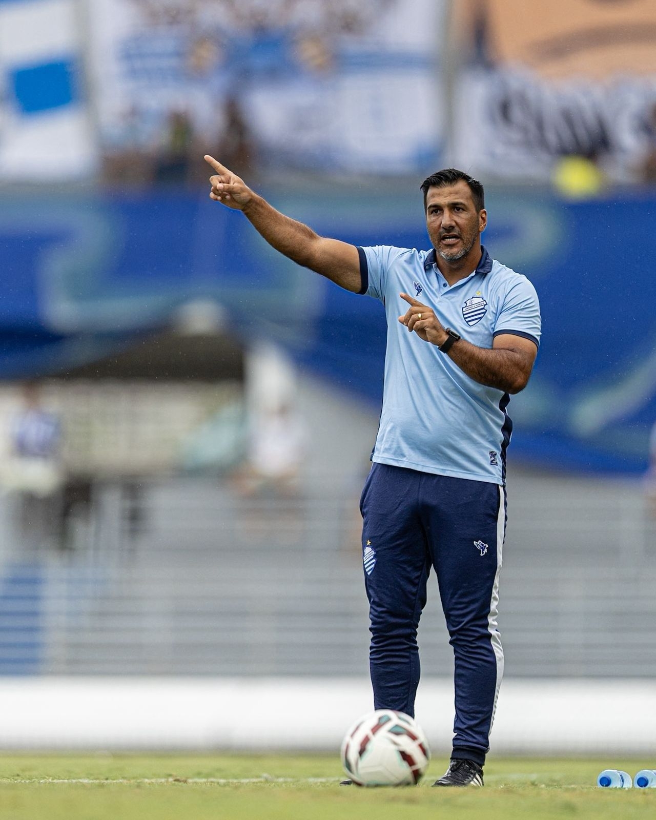 Auxiliar do CSA comenta adaptação ao gramado sintético