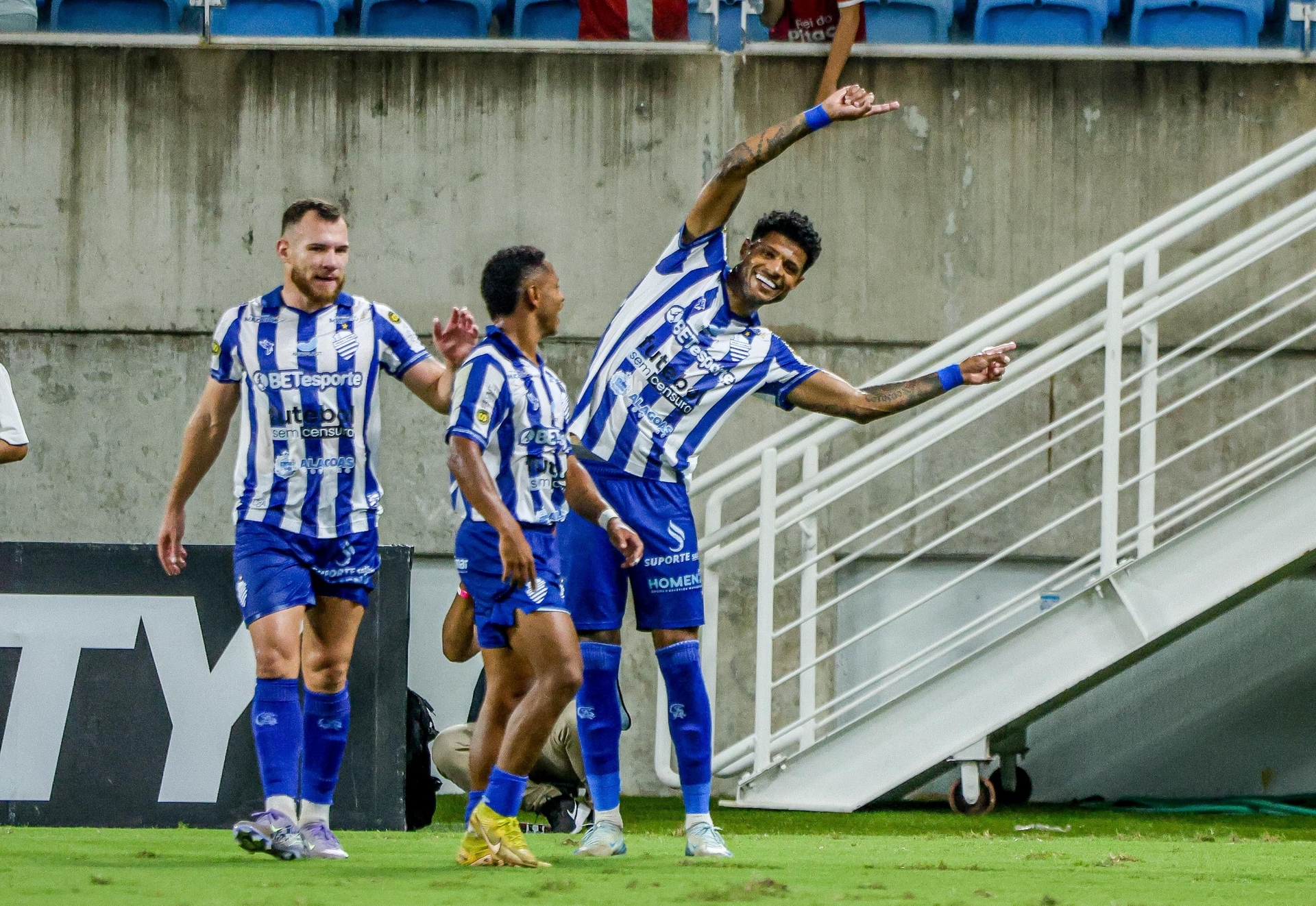 CSA pode assumir vice-liderança na 9ª rodada da Série C