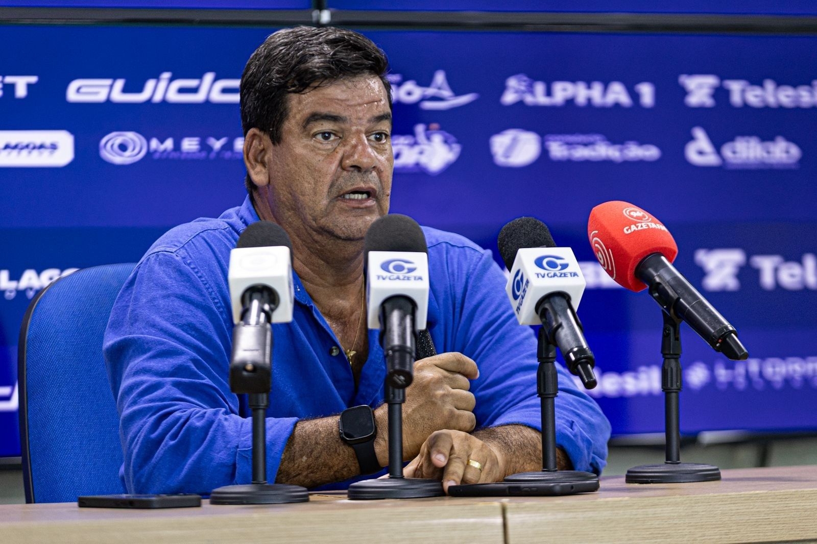 Moacir Júnior confirma permanência no CSA em 2026