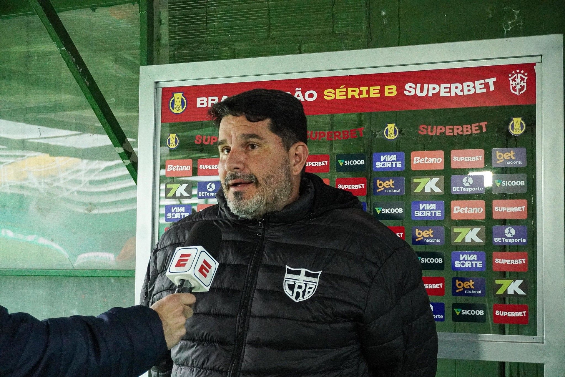 Barroca se desculpa pela derrota do CRB para Chapecoense