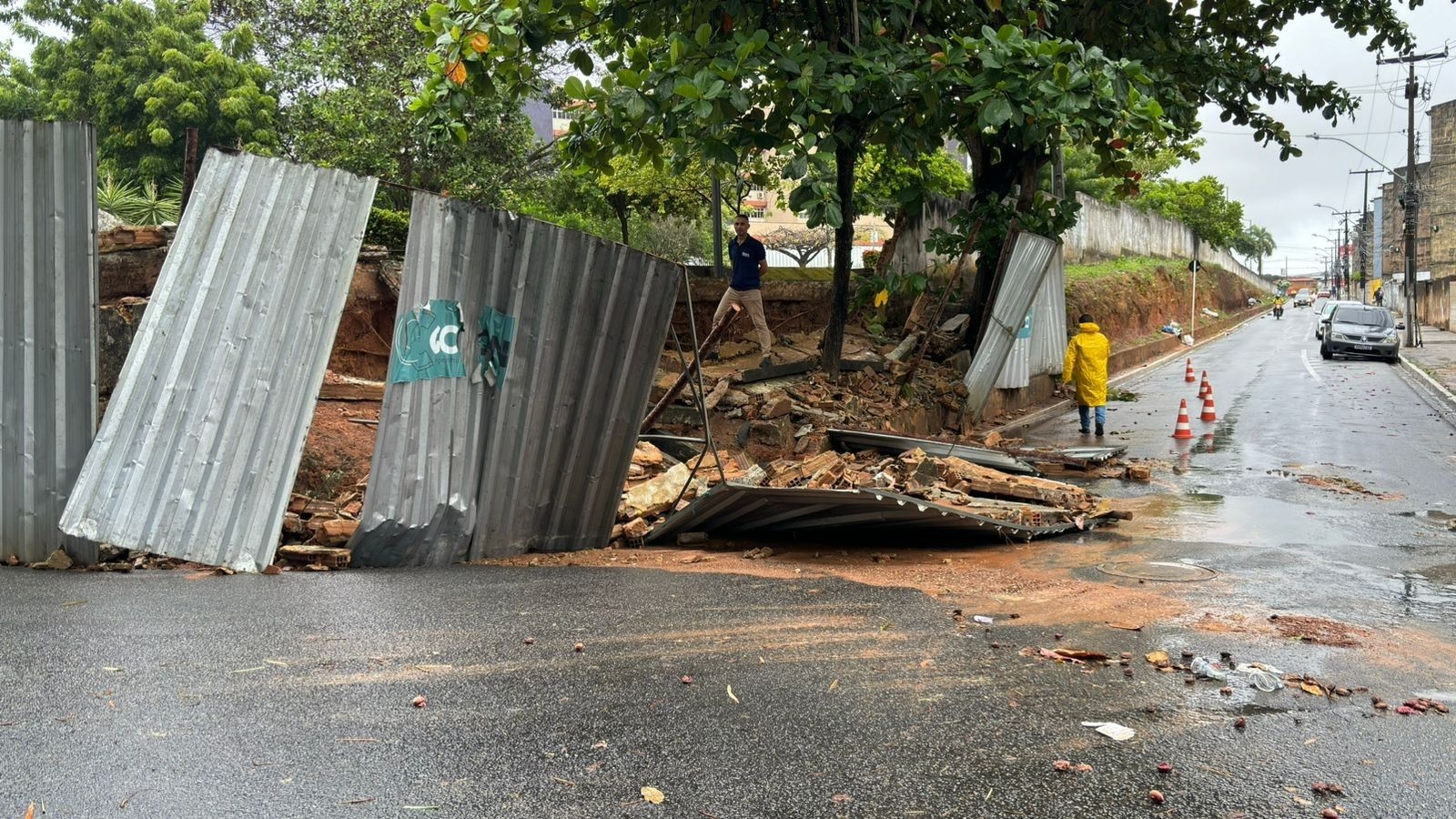 Chuva intensa causa alagamentos e medo em Maceió